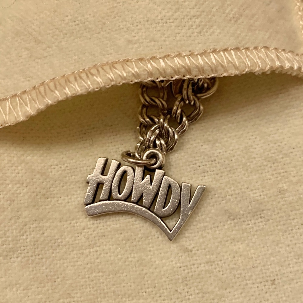 James Avery retired howdy charm